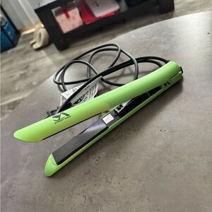 Hair Straightener